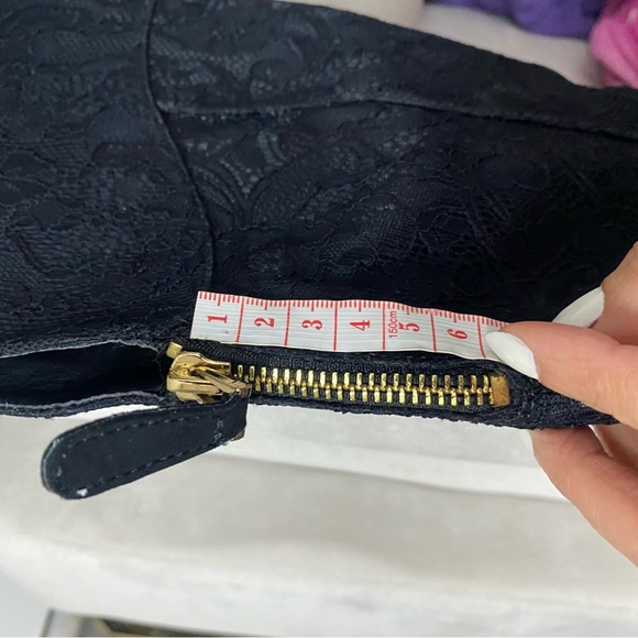 Brand new Guess -lace over the knee heeled boots -7 - Picture 9 of 10